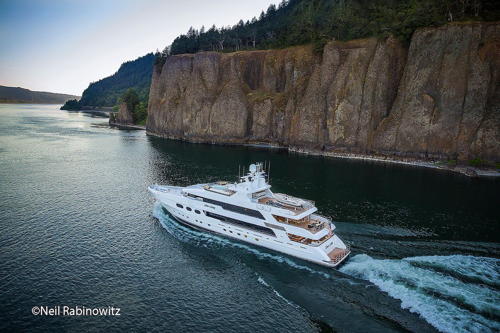 The 164’ composite-built Silver Lining features a 29’ beam and at just over 500 tons, is built to ABS classification and is MCA compliant. The 164’ composite-built Silver Lining features a 29’ beam and at just over 500 tons, is built to ABS classification and is MCA compliant.