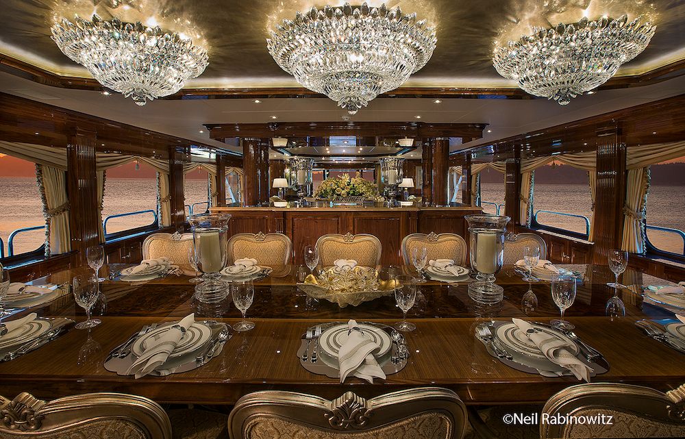 Inside the cabin you’ll find elegance and classic décor, with high-gloss teak and black walnut, oversized furnishings and moldings, and plenty of room in every space.