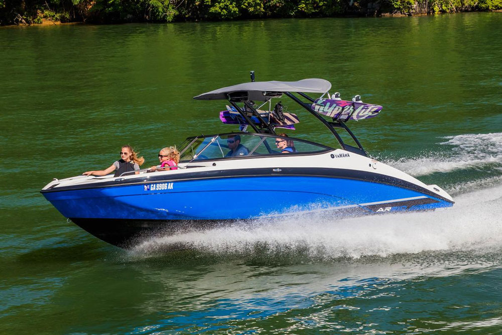 Yamaha 21-Series Sportboat: More Speed, Less Sound