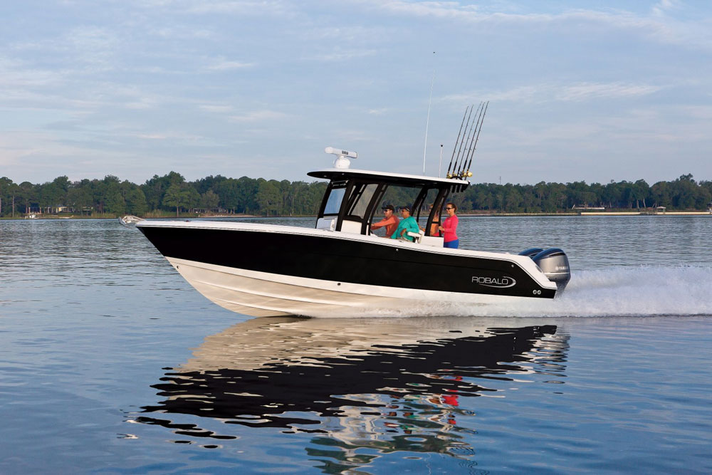 Robalo R302 CC: First Look Video