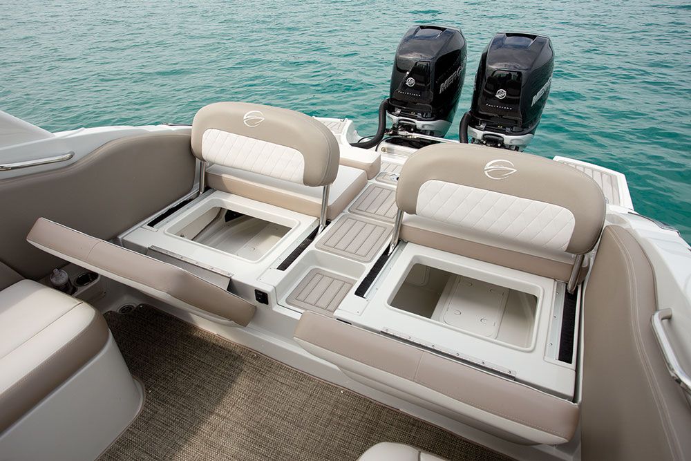 The stern of the boat can be utilized in very different ways, since it doesn’t have to house engines.