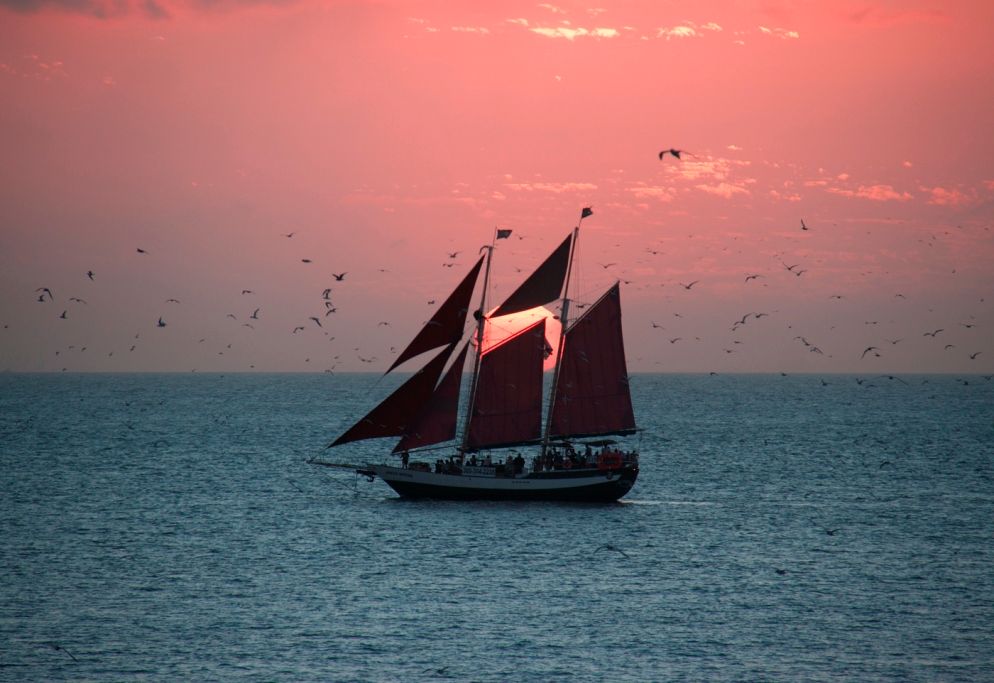 Ahhh… Key West, where the live-and-let-live attitude means you can either party until the sun is well below the horizon or relax in almost complete solitude.