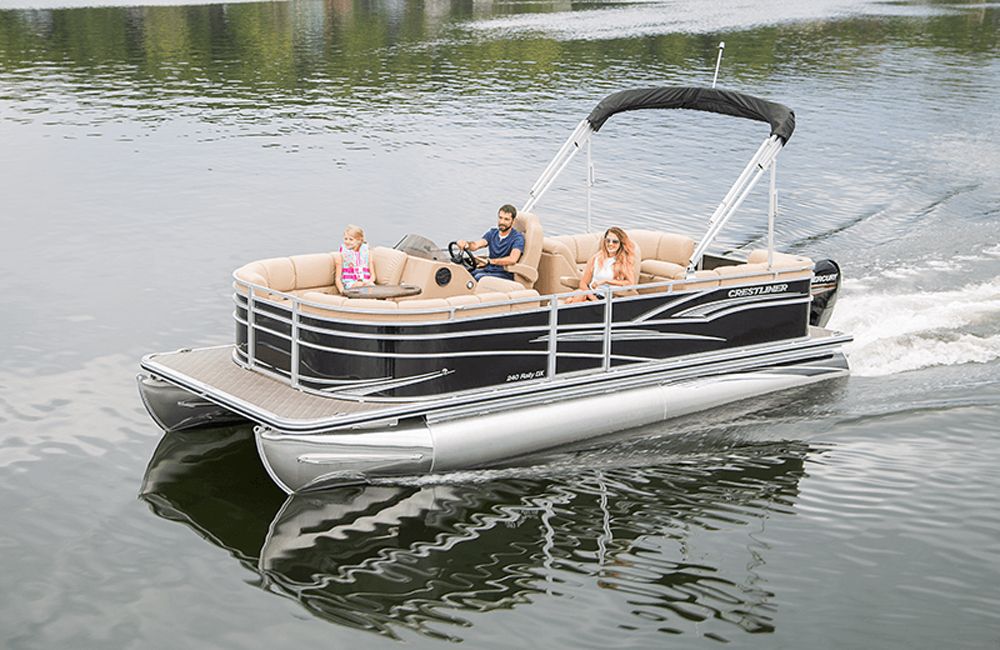 For a boat that will usually be used on lakes and rivers the 24 Rally DX is surprisingly well-built, including an extensive use of stainless-steel. In fact, the only thing the “Saltwater Package” adds is sacrificial anodes.