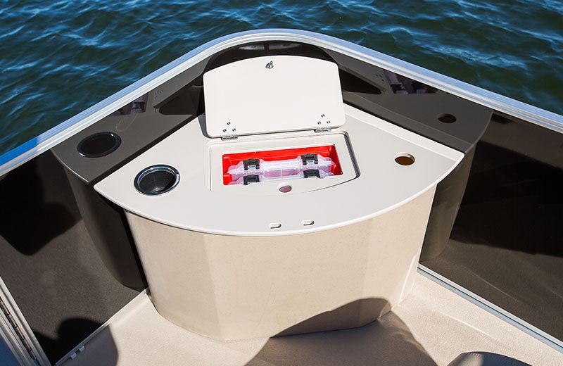 In the FS trim, the bow gets forward fishing stations with a livewell on one side and built-in tackle trays on the other.