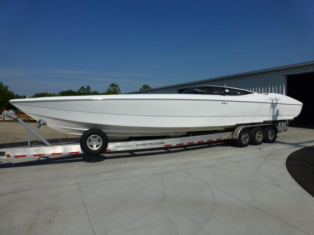 What may well be the only all-white Outerlimits performance boat in the world is now in the hands of its Massachusetts-based owner.