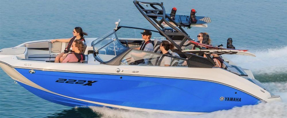 yamaha 222xe jet boat wake boat