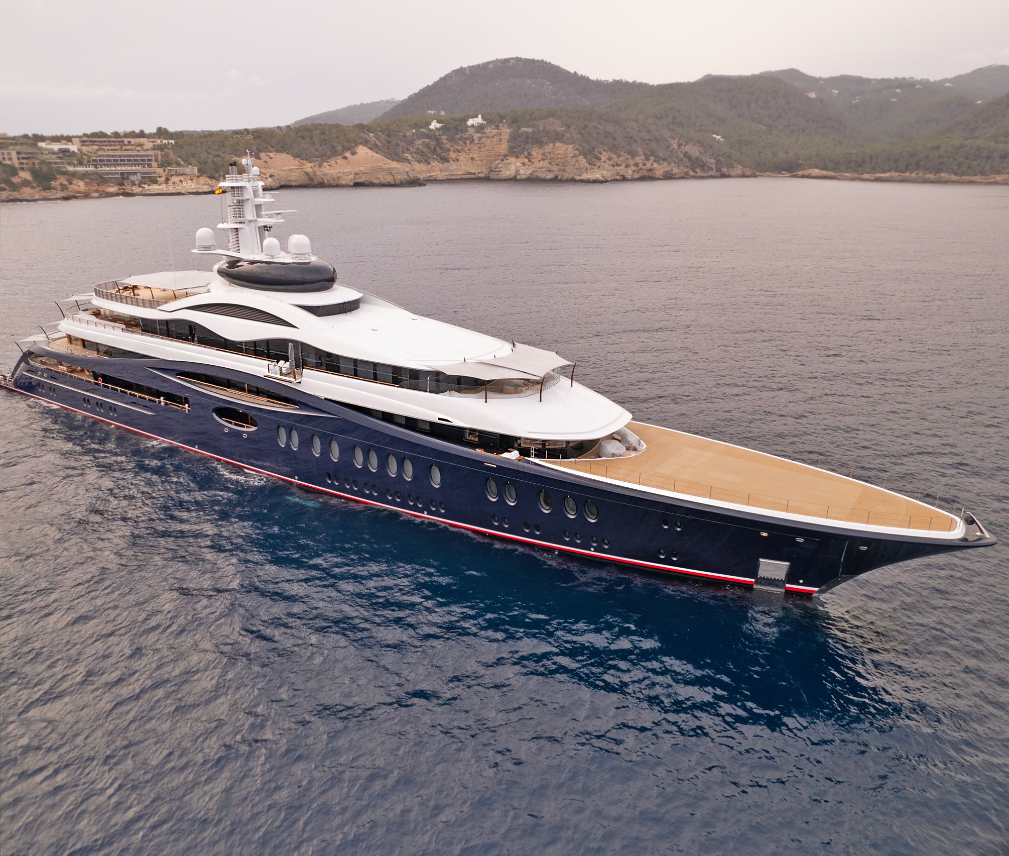 Mark Zuckerberg's Yacht - Bow View