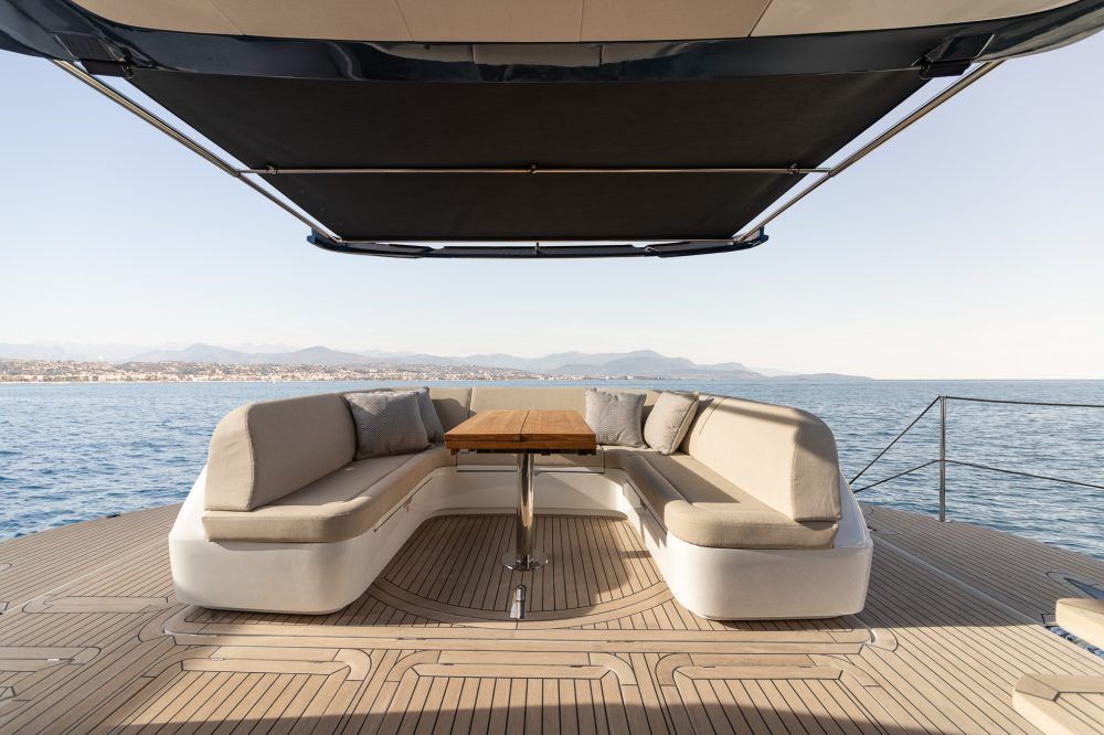 430EXP_COCKPIT sofa aft