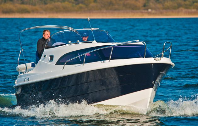 Aqua Royal Navigator 780: Halbgleiter im klassischen Look. Foto: Dieter Wanke