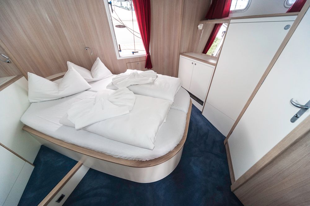 Palast achtern: Die Doppelkoje ist quer zur Fahrtrichtung eingebaut. Foto: Dieter Wanke