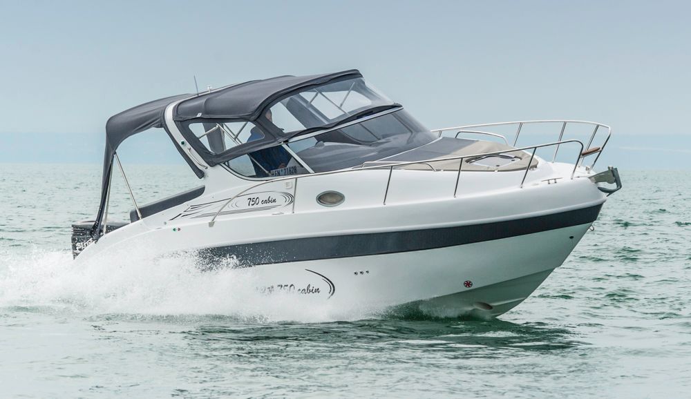 Saver 750 Cabin: Familientauglicher Cruiser mit italienischer Note Foto: boats.com/Wanke