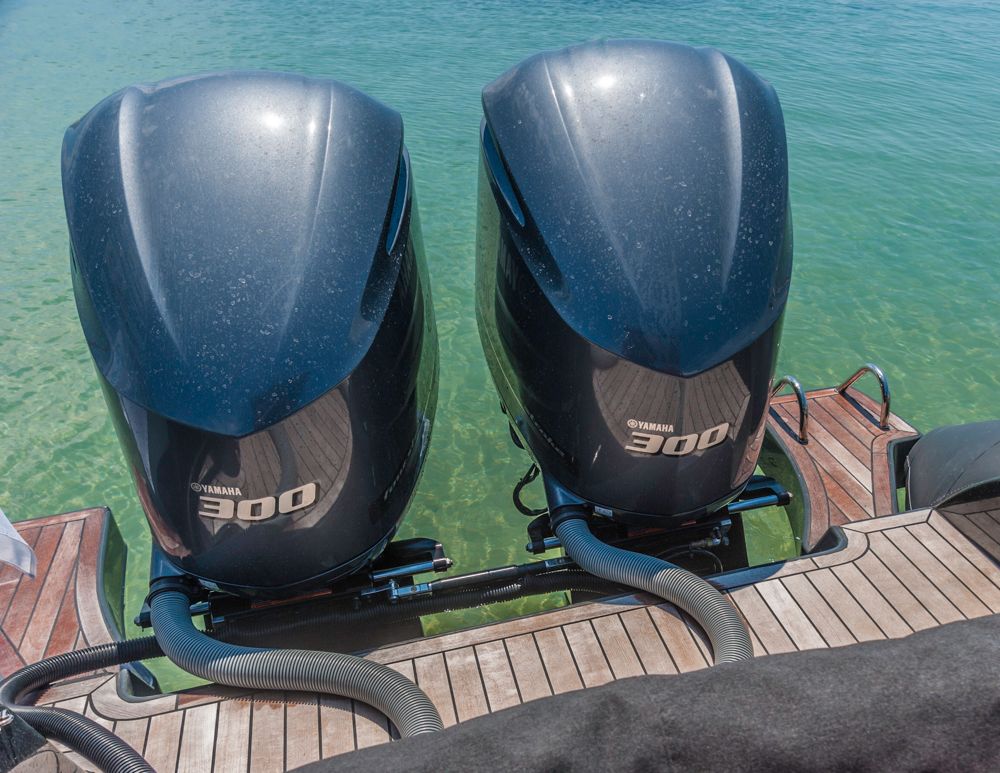 2017 Technohull SeaDNA 999 G5-9239