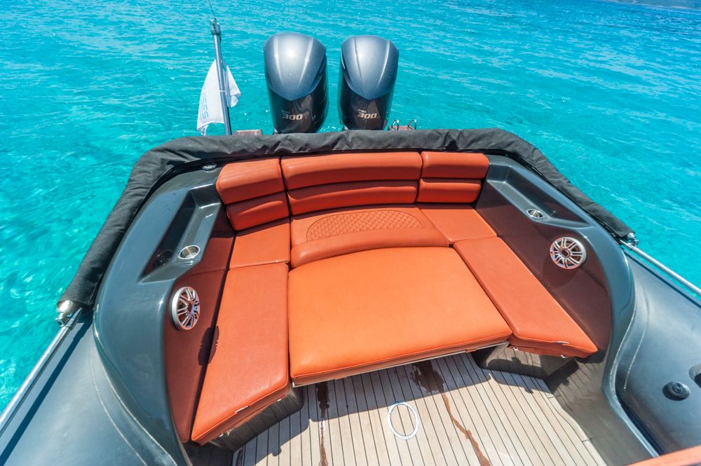 2017 Technohull SeaDNA 999 G5-9288