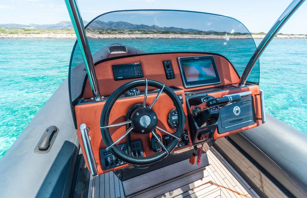 2017 Technohull SeaDNA 999 G5-9300