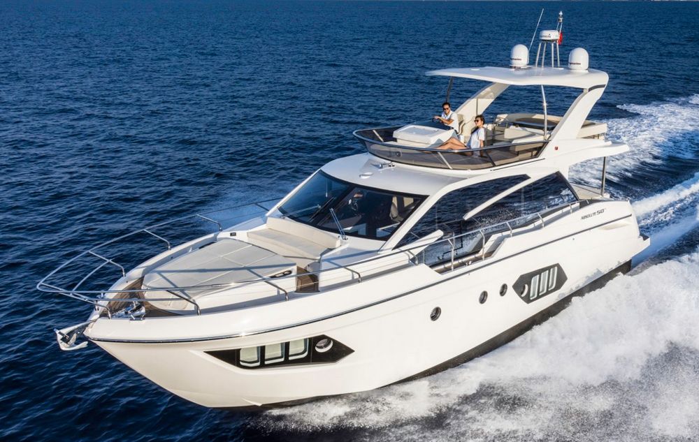 Neu aus Italien: Die Absolute 50 Fly, auch zur Wahl des European Powerboat of the Year nominiert.