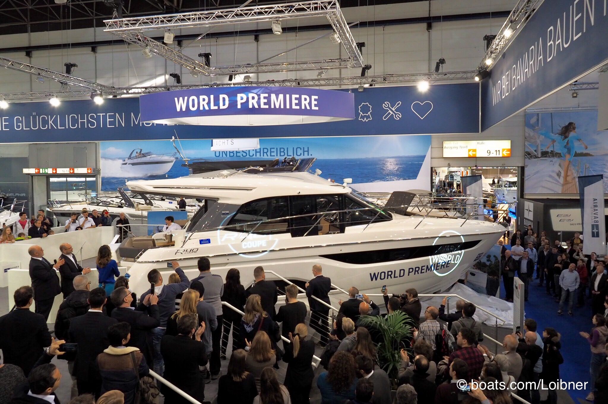 Andrang bei Bavaria für die Weltpremiere der Bavaria 40 Coupe. Foto: boats.com/lLoibner