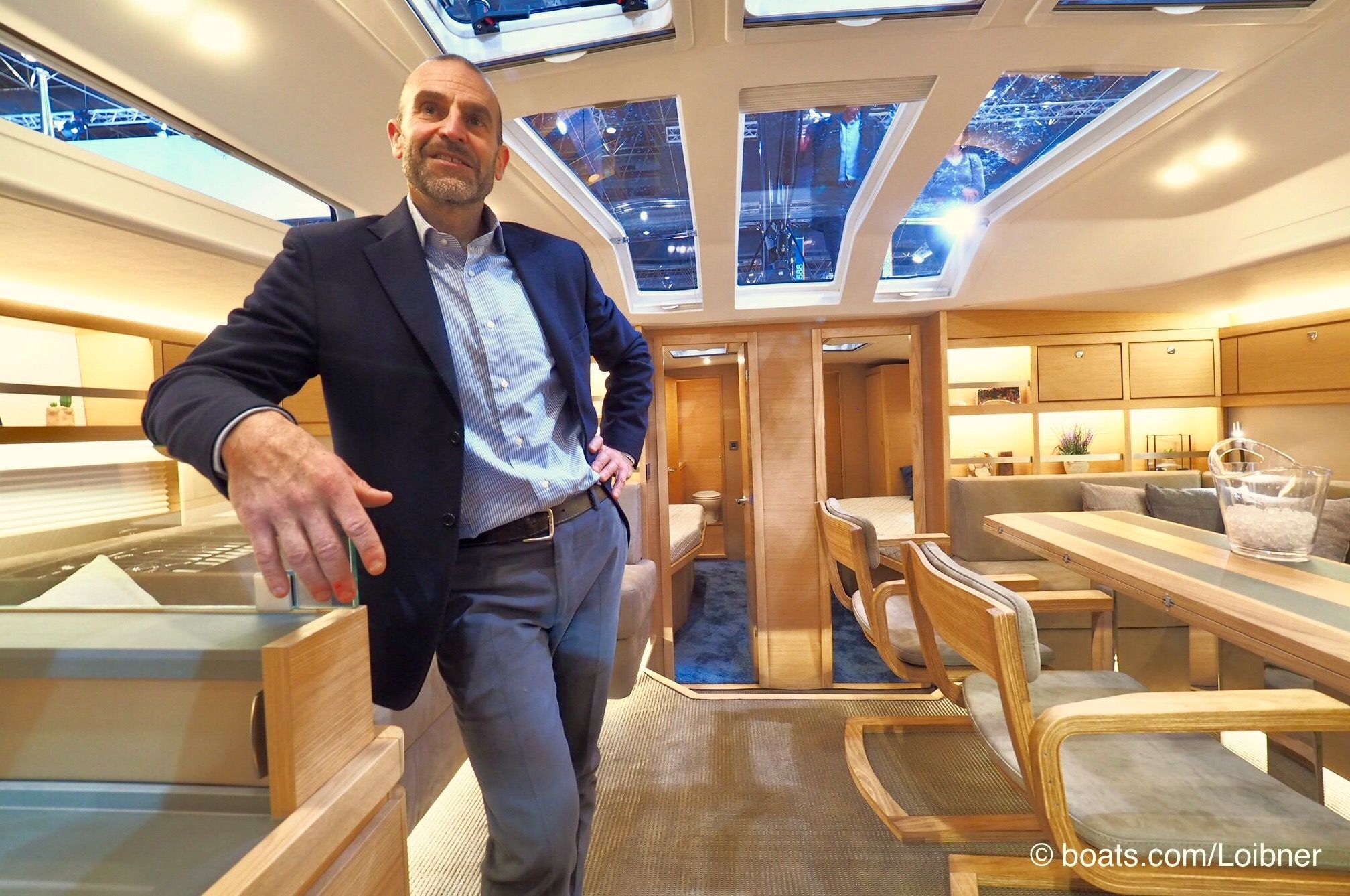 Konstrikteur Umberto Felci im Salon der neuen Dufour 63 Exclusive. Foto: boats.com/Loibner