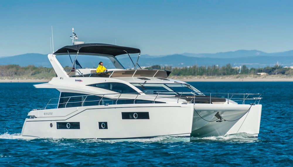 Bill Dixons elegante Linienführung verleiht dem Jaguar JC 48 die spezielle Optik. Foto: boats.com/Dieter Wanke