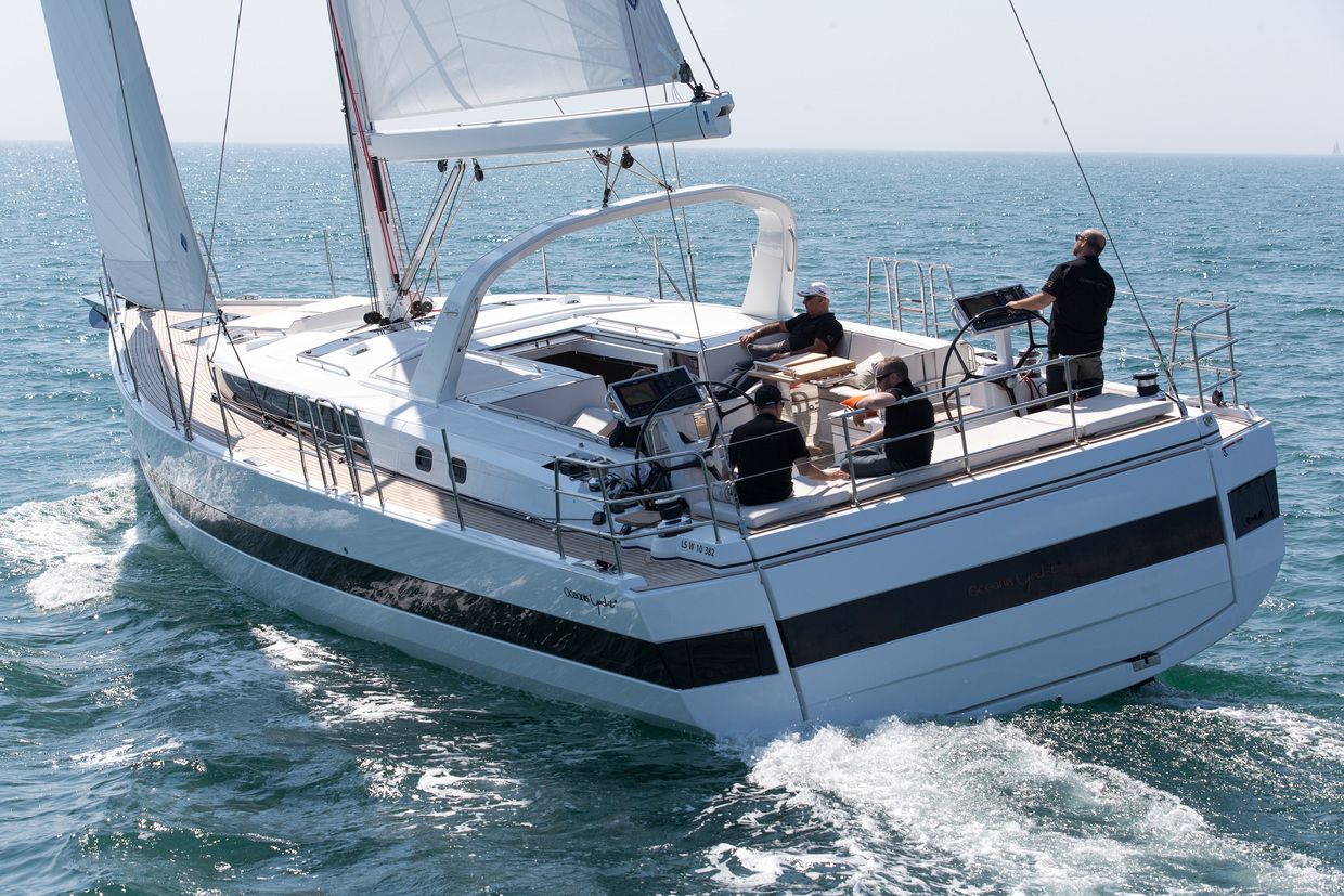 Oceanis Yacht 62