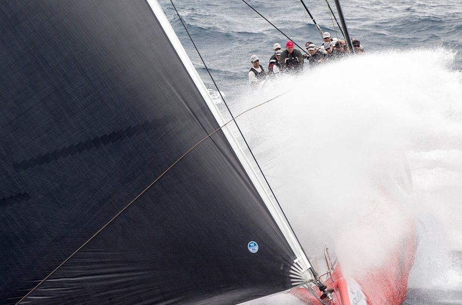 Gib Gas! Comanche war zu schnell für die Konkurrenz und die Crew zu einfallsreich, um sich den Sieg beim Sydney -Hobart nehmen zu lassen. Foto: Andrea Francolini Photography