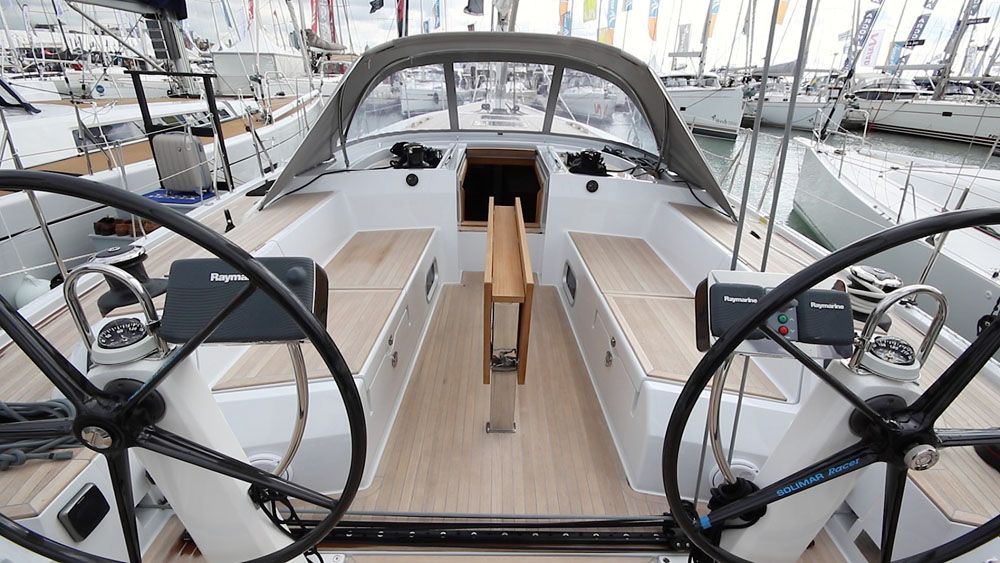 gs50_cockpit-achtern