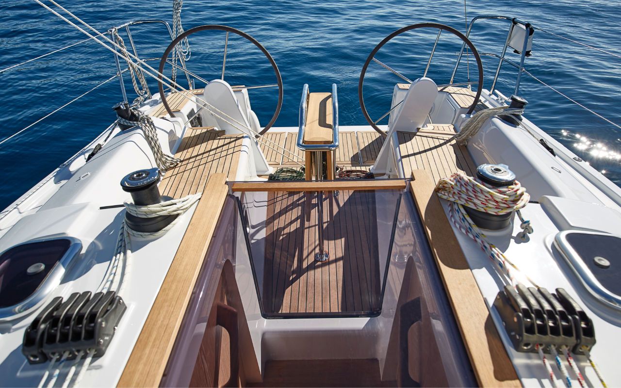 Doppelräder sind bei der Hanse 315 Option, doch angesichts des Cockpitlayouts wohl die attraktivere Variante.