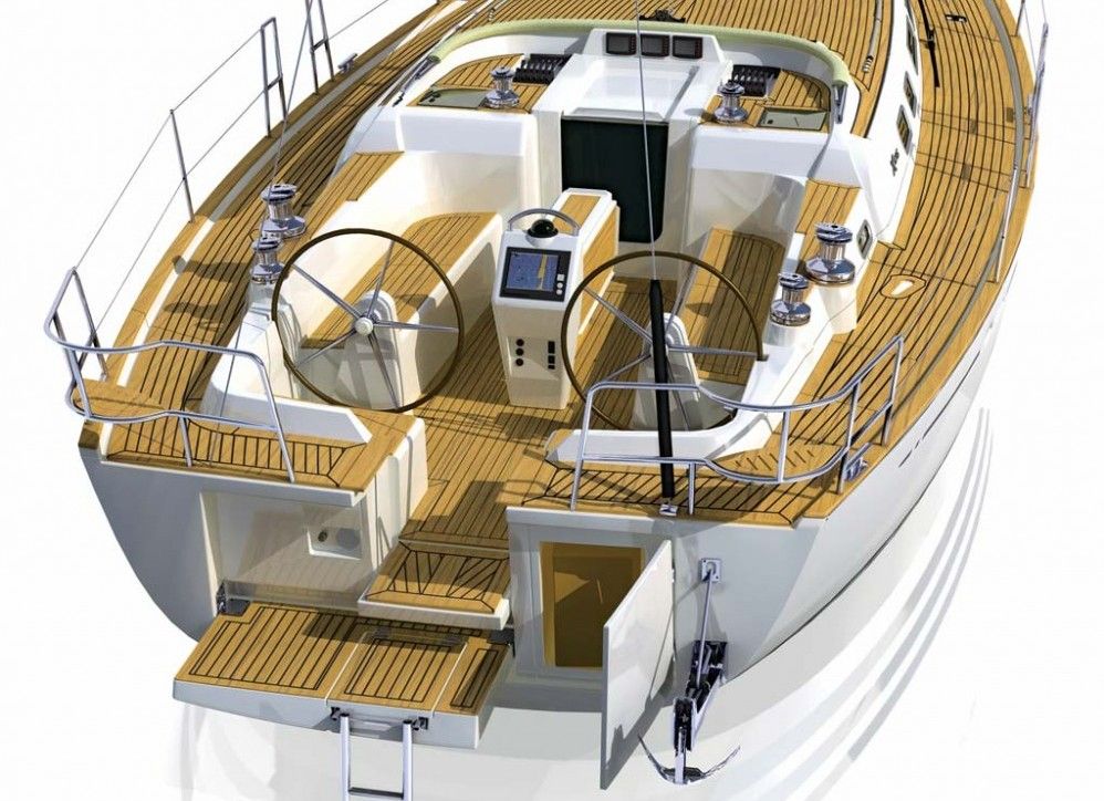 Fahrtengerechtes Cockpit mit Badeplattform, Staufach für die Rettungsinsel und einer Halterung für den Heckanker.