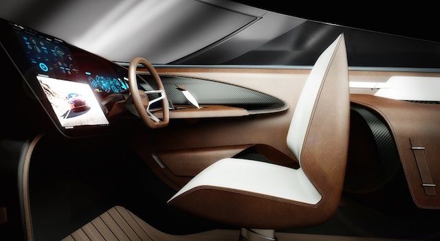Aston Martin AM37 interior puesto de mando
