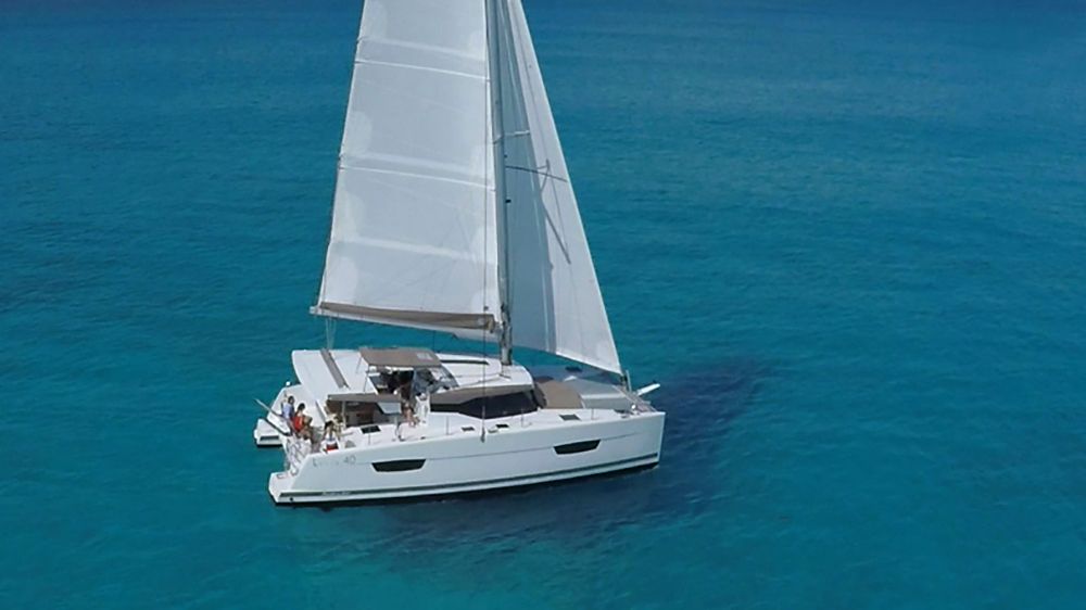 Fountaine Pajot Lucia 40 velaFountaine Pajot Lucia 40 vela