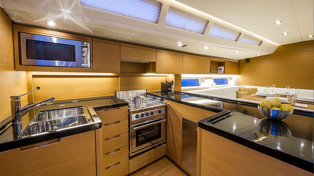 Grand Soleil 58 cocina