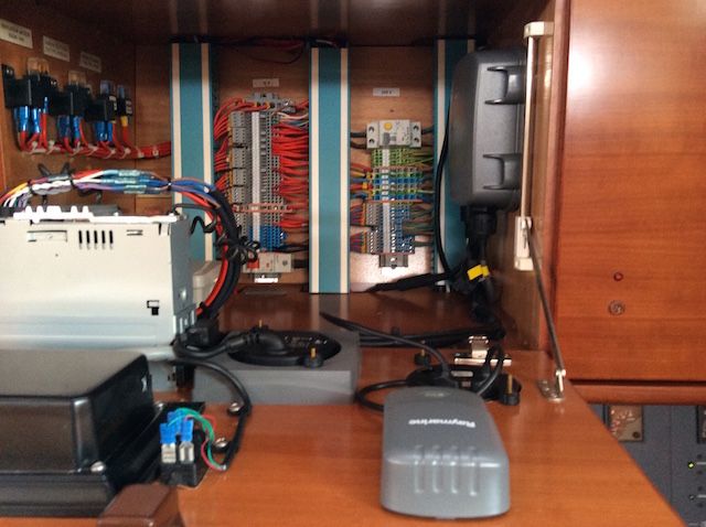 instalación eléctrica barco