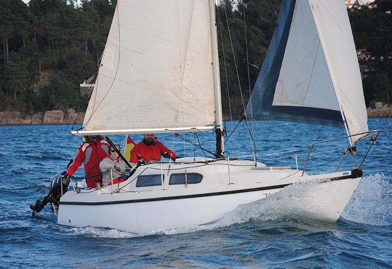 Velero Puma 23 La Peregrina