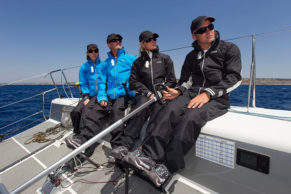 Gill ropa técnica de vela
