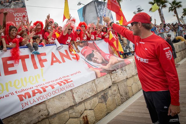 Antonio “Ñeti” Cuervas Mons y fans en Alicante
