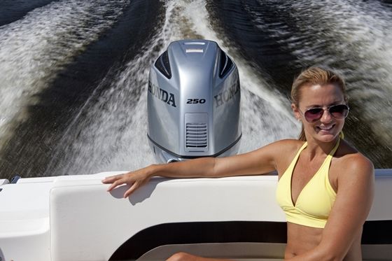 The new Honda 250 outboard offers new technical features and fresh styling.