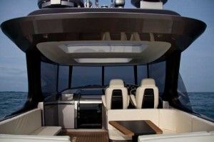 md53-power-coc-03 Maxi Dolphin MD53 retracting windows