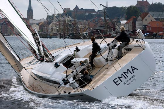 swan60running swan60running