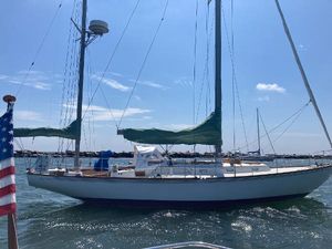 Hinckley Bermuda 40 Yawl Mark III 1974 Hinckley Bermuda 40 Yawl sailing on a sunny day with American flag.