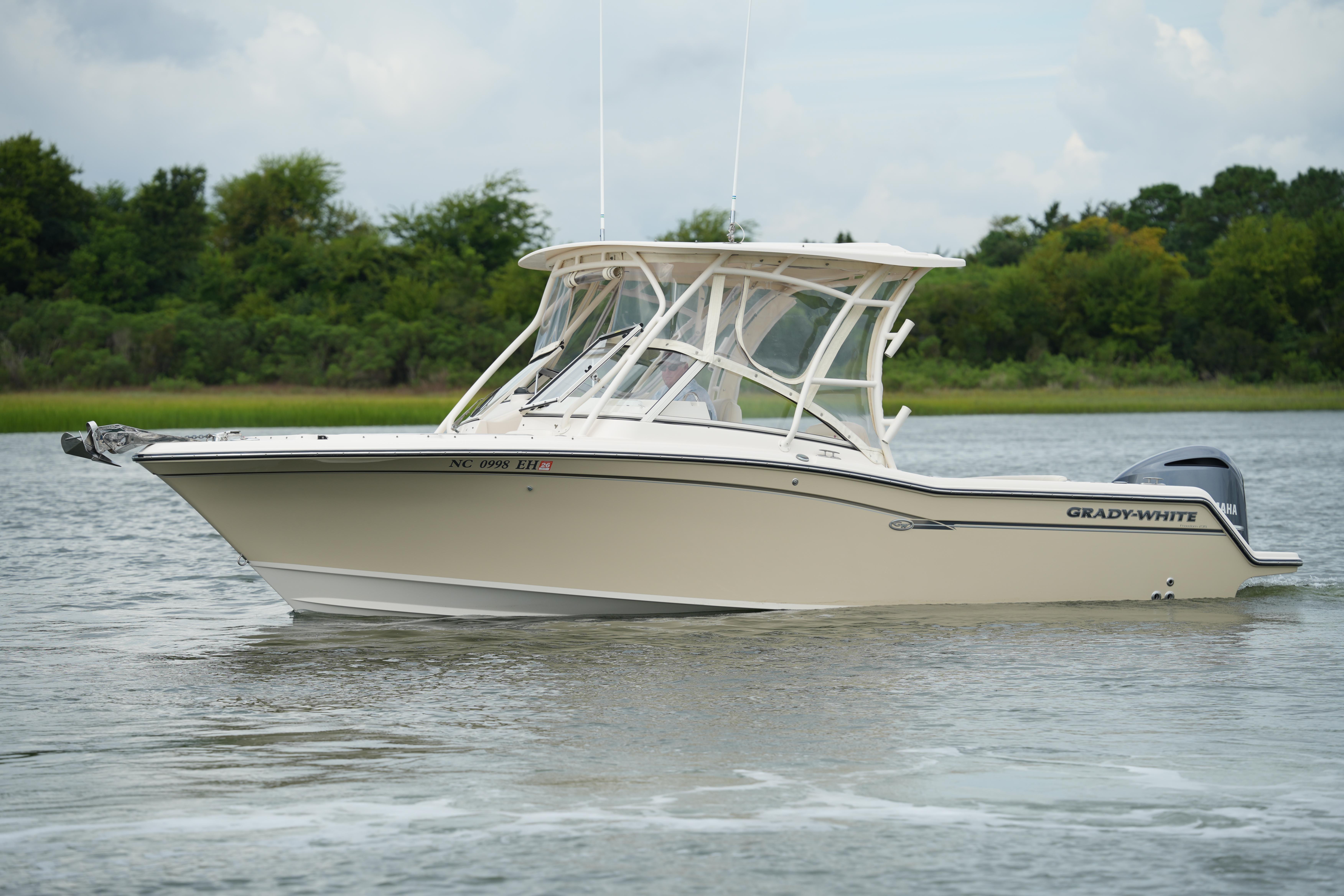 2018 Grady-White Freedom 235