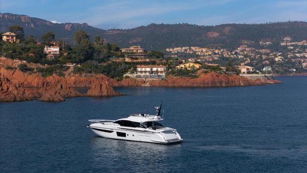 2023 Azimut S8