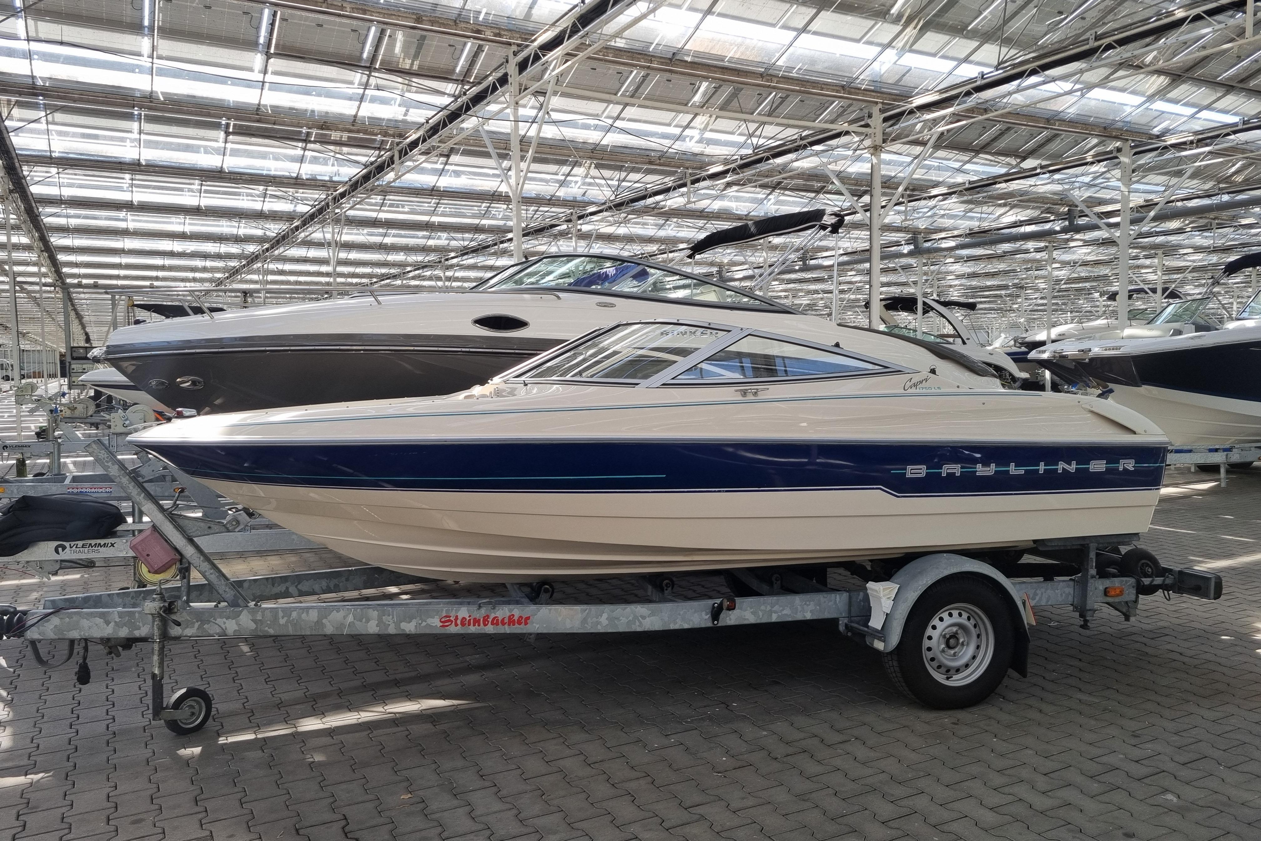 1995 Bayliner 1750 Capri