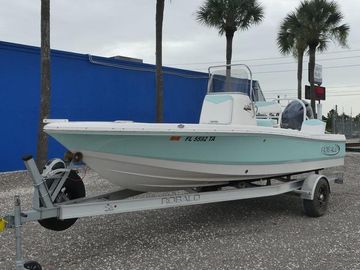 2021 Robalo 206 Cayman