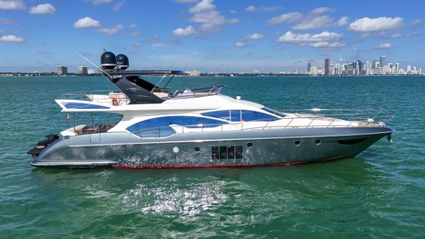 2012 Azimut Flybridge