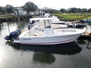 2020 Regulator 23 Center Console