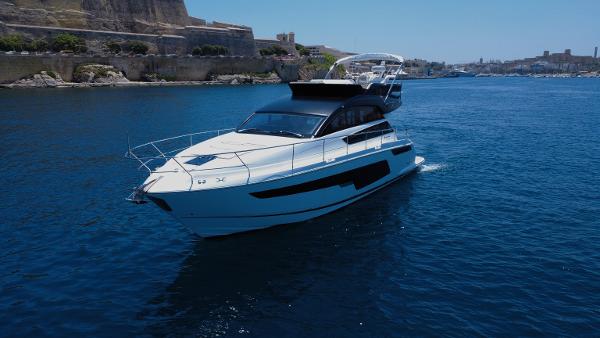 2025 Fairline Squadron 50