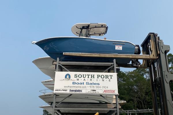 Sea Pro 242 Center Console 2024 Sea Pro 242 Center Console boat at South Port Marine sales display.