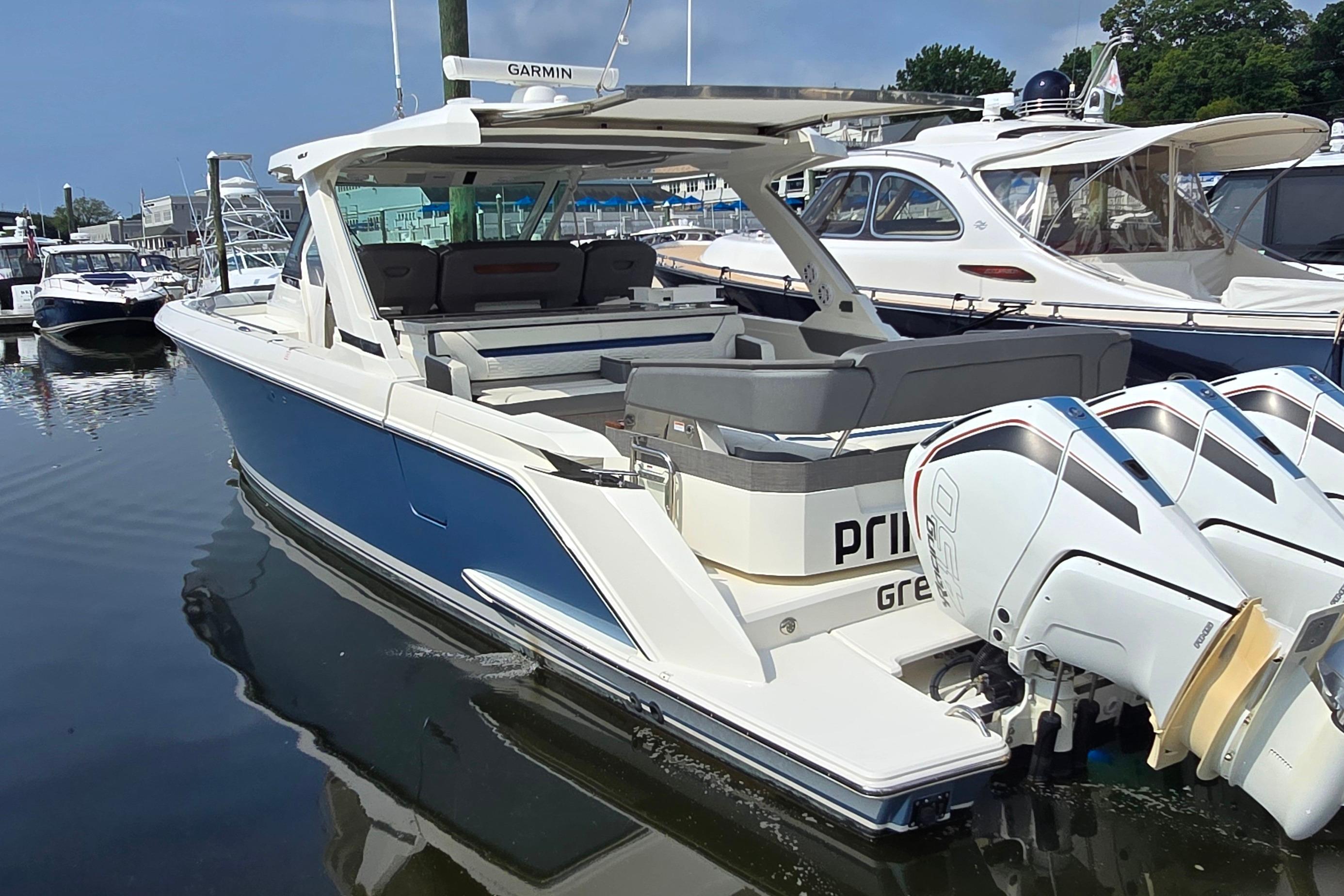 2021 Tiara Yachts 43 LS