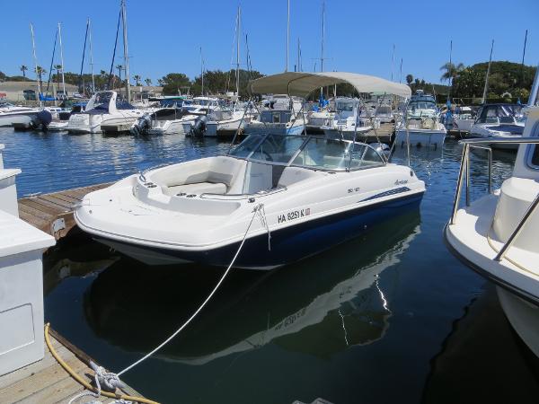 2022 Hurricane SunDeck 187 OB