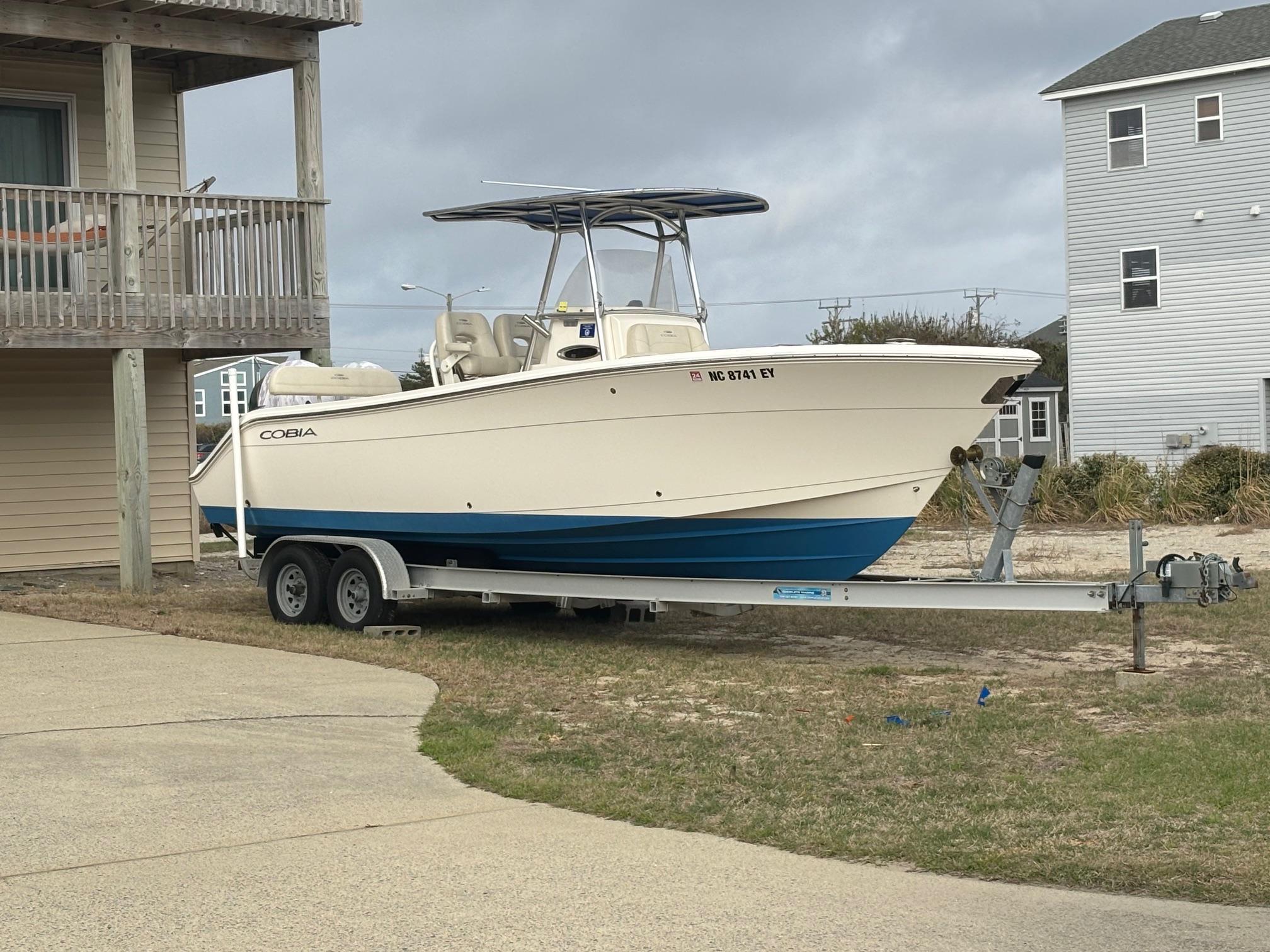 2019 Cobia 261 Center Console