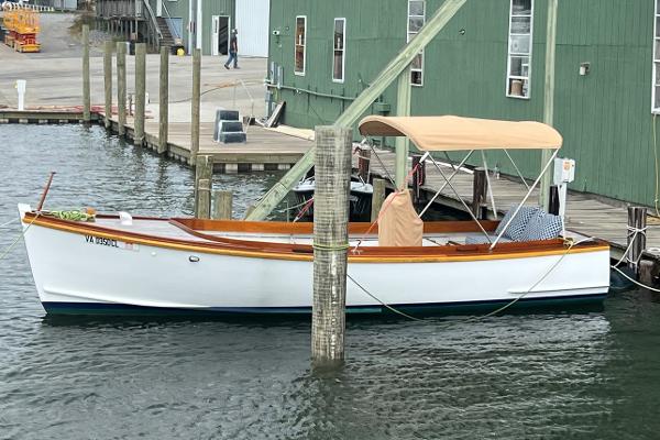 Hinckley Restored Launch 22 ft Hinckley Launch Profile